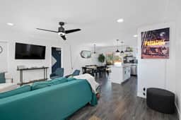 3109 Hawk St · Paradise with Views! 3 Outdoor Decks, Firepit, AC and Hot tub
