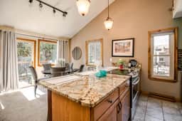 Breckenridge A12 Col · Walk to Lifts - Penthouse in Heart of Breckenridge