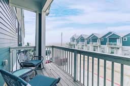 Corpus · Walk to Whitecap Beach Resort Retreat Heated Pool