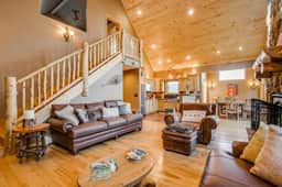 Dory Lakes · Breathtaking Views Hot Tub, Pool Table, Fireplace