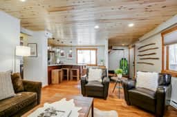 Mountain Modern w/ Patio & Views