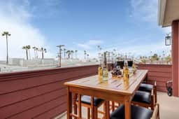 Pacific Villa - Ocean Views, Parking, AC, Fire Pit