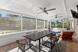 Travis Heights Home: Pool & walk to S. Congress