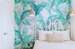 Walk to Whitecap Beach - Heated Pool, AC, Parking