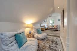 Unit C - B Ave Bungalows · Surf Shack Studio, 5 Min Walk to Coronado Beach!