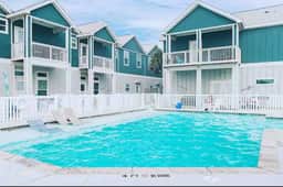 Walk to Whitecap Beach - Heated Pool, AC, Parking