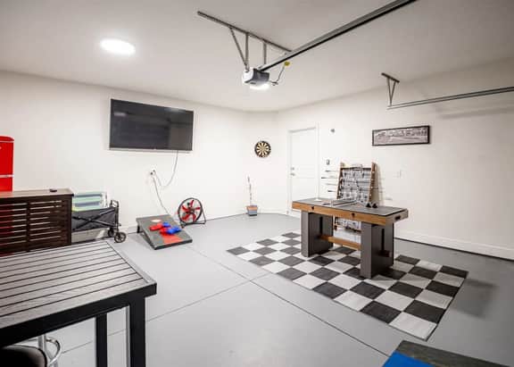 6 Bedrooms - OCEAN VIEW, 2 Game Rooms, Parking, AC