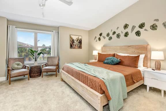 Beach Bliss, 5 MIN to BEACH-Game Room, Parking, AC