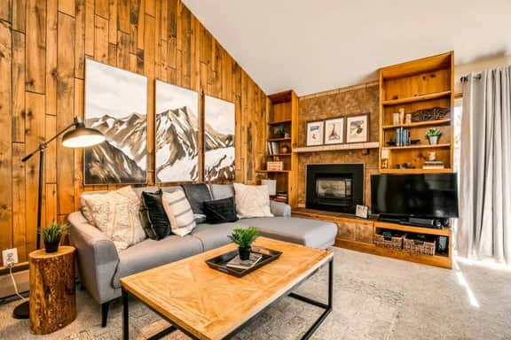 Breckenridge A12 Col · Walk to Lifts - Penthouse in Heart of Breckenridge