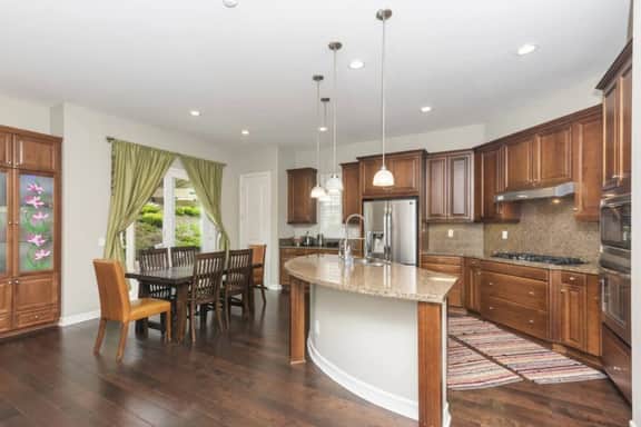 Corner House in Cul de Sac - Hot Tub, AC, Parking