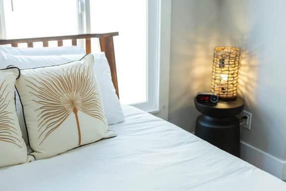 Coronado Unit 4 - B Ave Bungalows · Loft-style 1/1, 5-10 Min Walk to Coronado Beach!