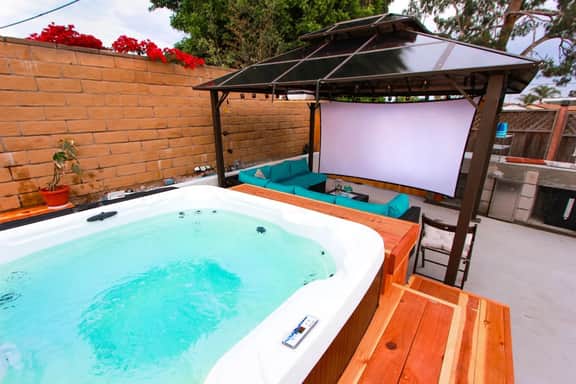 NEW! 4BR House -Pool, Jacuzzi, Outdoor Kitchen, AC