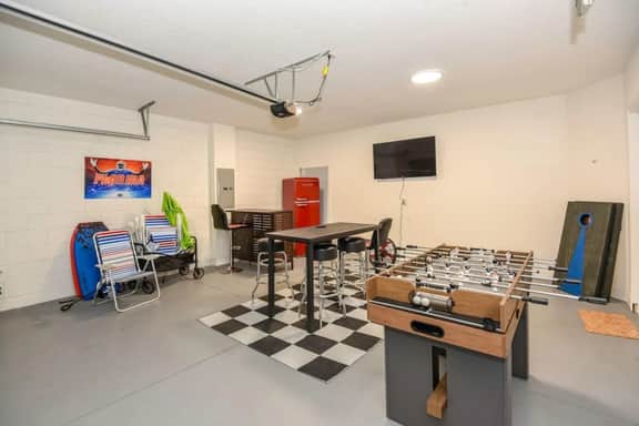 OCEAN VIEW | 6 bedrooms, 2 Game rooms, Parking, AC