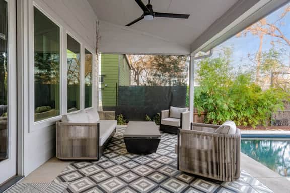 Soco Modern Luxury Home, Pool, near S. Congress