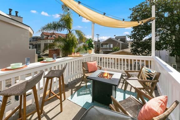 820 Portsmouth Relaunch · Right Between Bay & Beach Firepit, Patio