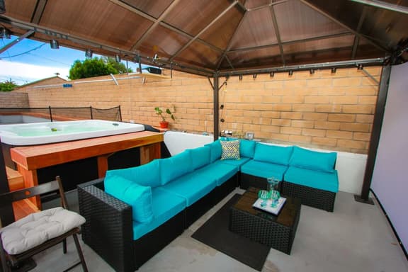 NEW! 4BR House -Pool, Jacuzzi, Outdoor Kitchen, AC - Image 1