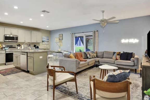 OCEAN VIEW | 6 bedrooms, 2 Game rooms, Parking, AC - Image 1