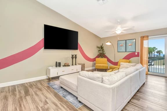 OCEAN VIEW | Retro Arcade | Game Room, Parking, AC